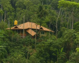 Hidden Valley Riverside Homestay - Madikeri