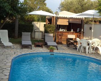 Gens Mundi B&B - Roma - Piscina