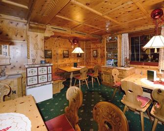 Hotel - Pension Felsenhof - Lech Zürs am Arlberg - Lounge