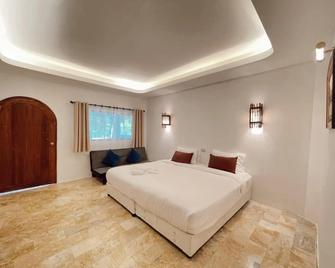 The Hub Erawan Resort - Si Sawat - Habitación