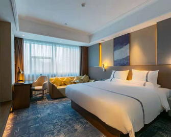 the Crown Inn Hotel - Jingzhou - Bedroom