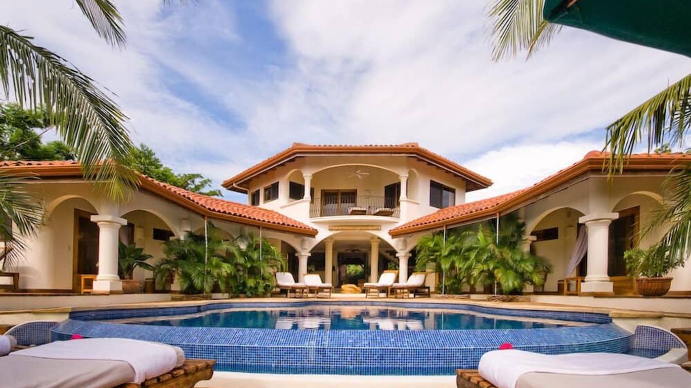 Los Altos de Eros - Adults Only