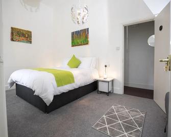 The Tiger Inn - Merthyr Tydfil - Bedroom