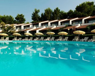 Porto Kaleo Resort - Steccato - Piscine