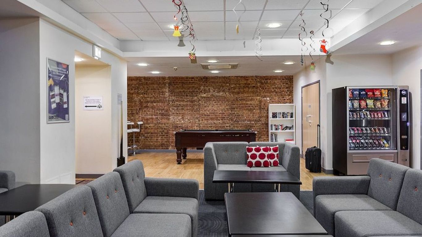 阿里納鄉村公寓飯店 - 校園住宿