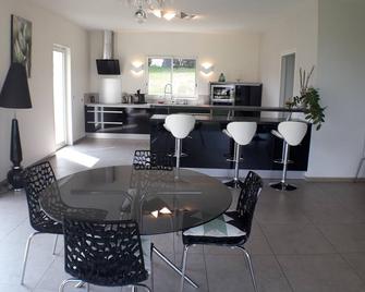170 m² between Lyon and St Etienne - Saint-Étienne - Dining room