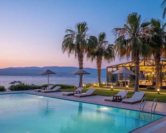 Med-Inn Hotel - בודרום - בריכה