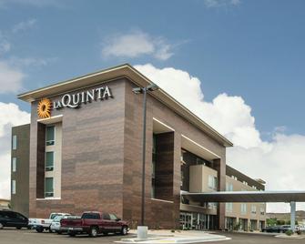 La Quinta Inn & Suites by Wyndham Kingman - Kingman - Rakennus