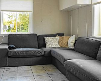 4 star holiday home in Henån - Henån - Sala de estar