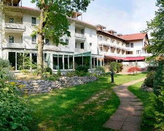 Hotel Kurparkblick - Bad Bergzabern - Edifício
