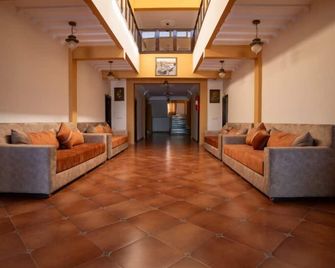 Hotel Oum El Fadl - Afourer - Hallway