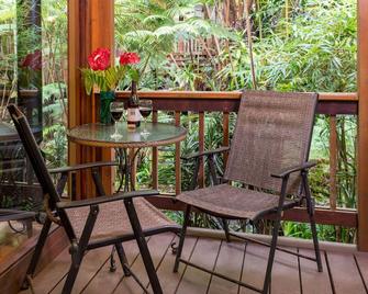 Private Suite in Volcano Village Bed and Breakfast - Volcano - Patio