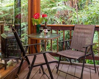 Private Suite in Volcano Village Bed and Breakfast - Volcano - Uteplats