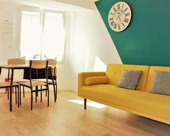 Le Capitaine Port De Castelnaudary Avec - Castelnaudary - Sala de estar