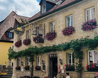 Mitten in den Weinbergen - Sommerhausen - Gebäude