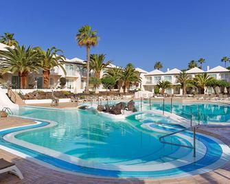 H10 Ocean Suites - Corralejo - בריכה