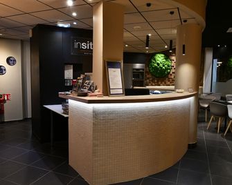 In Situ Hotel - Valenciennes - Front desk