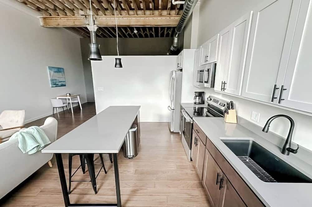 Sleepover | Modern 1bd/1ba Loft - Newton - Newton - Küche