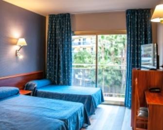 Hotel Acacias Suites & Spa - Lloret de Mar - Yatak Odası