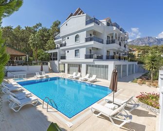 Forest Park Hotel - Kemer - Svømmebasseng