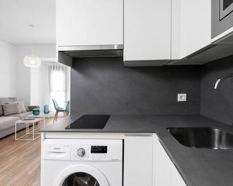 Apartamentos Isabella by Concept Flats - Granada - Cocina