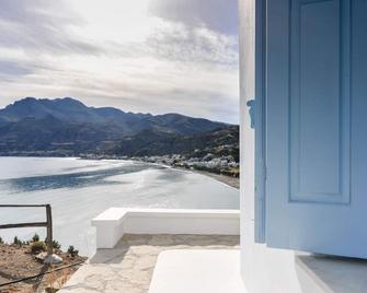 Aliori Beach House, relax and serenity in a unique place in the nature of Cre - Tsoutsouros - Balcony