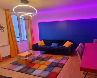 Bel appartement, idéal pour visiter Paris, Disney - Vincennes - Salon