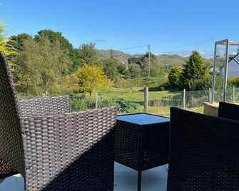 Burnbank Glamping Pod - Acharacle - Balcón