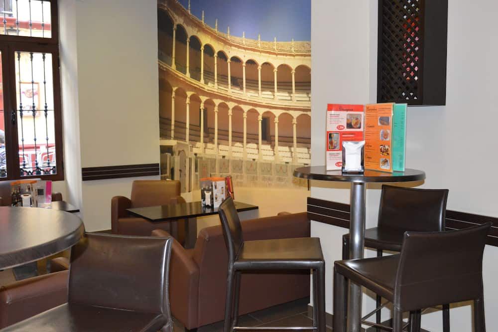 هوتل بلازا دي توروس. - روندا - مطعم