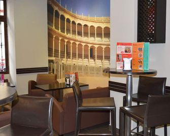 هوتل بلازا دي توروس. - روندا - مطعم