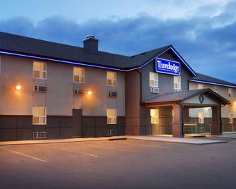 Travelodge By Wyndham Kindersl - Kindersley - Gebouw