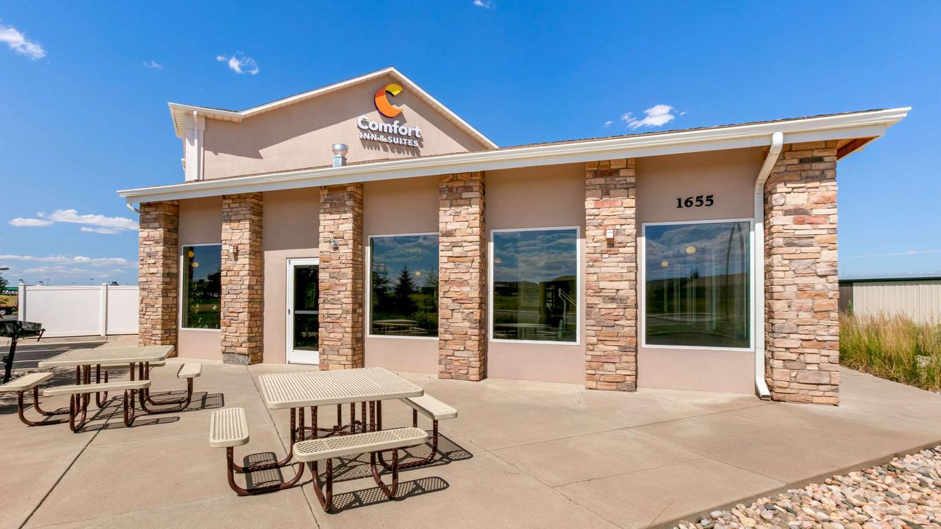 Comfort Inn and Suites Near University of Wyoming