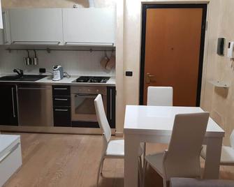 Milano Malpensa Grandi Ap - Gallarate - Cucina