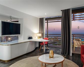 Nirvana Cosmopolitan Hotel - Convention & Sports Center - Antalya - Living room