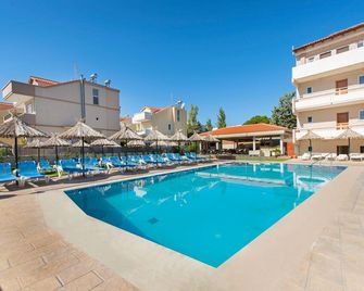 Sunday Hotel - Ialysos - Uima-allas