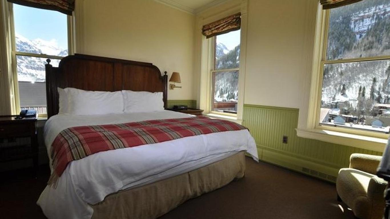 New Sheridan Hotel