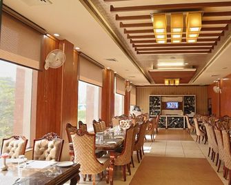 Capital O 16384 Gautami Heights - Kashipur - Restaurant