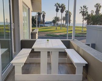 Niche Gusethouse - Walvis Bay - Balkón