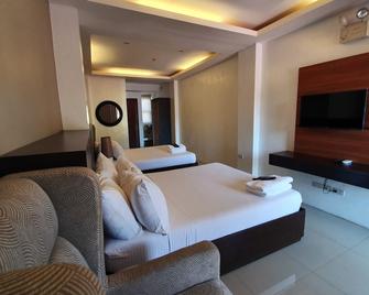 Hotel Zenturia - Boac - Bedroom