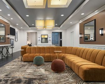 Hampton Inn & Suites Cincinnati-Downtown - Cincinnati - Lounge
