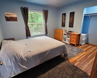 Lovely Small Farm Getaway in Snohomish - Snohomish - Habitación