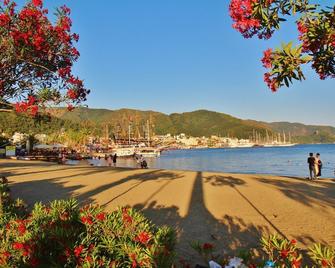 George Dragon Beach Hotel - Marmaris - Bâtiment