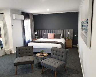 Twofold Bay Motor Inn - Eden - Sovrum