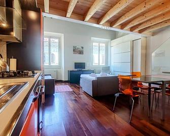 Cavour Suite Mezzanine by 360Rentals - Florence - Kitchen