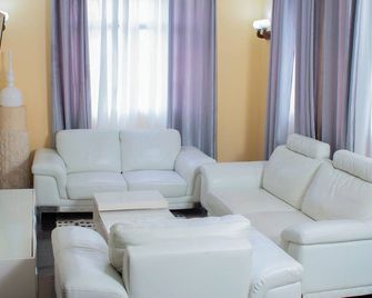 hotel llaell - Luanda - Wohnzimmer