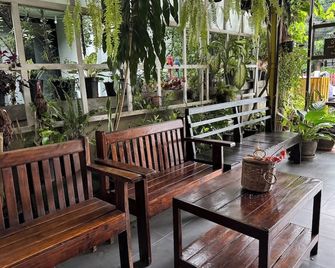 Aunt & Uncle's House - Chiang Mai - Patio