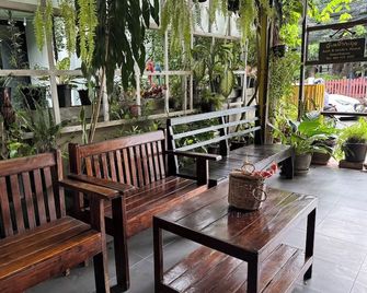 Aunt & Uncle's House - Chiang Mai - Patio
