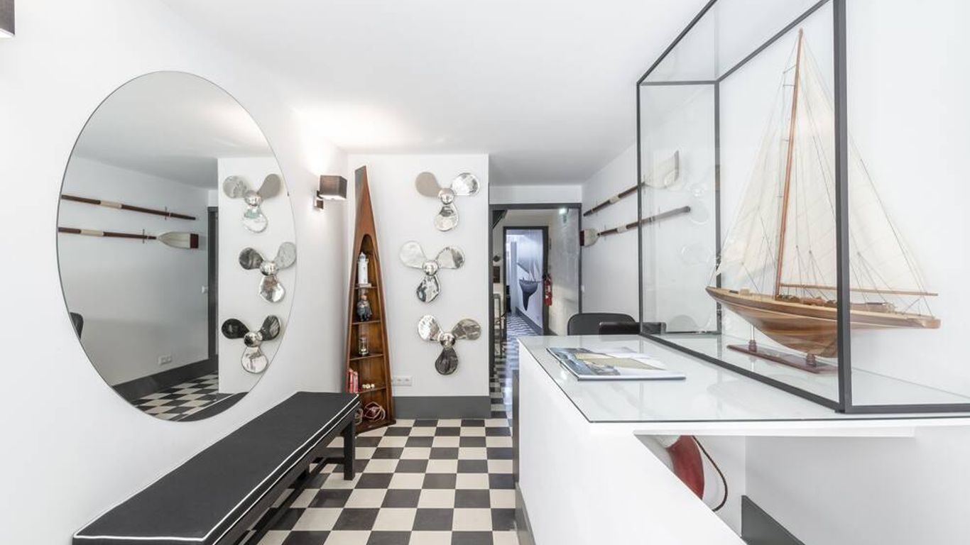 Oporto Street Fonte Taurina - Riverfront Suites