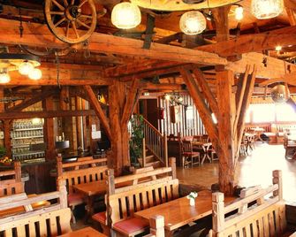 Bayerische Gastwirtschaft Dimpfl-Stadl - Lam - Restaurant