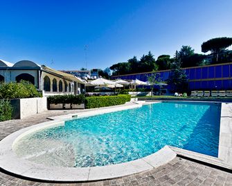 All Time Relais & Sport Hotel - Roma - Piscina